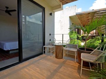 3 RECÁMARAS CON TERRAZA Y ALBERCA PRIVADA