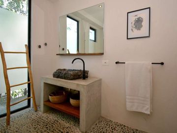 3 RECÁMARAS CON TERRAZA Y ALBERCA PRIVADA