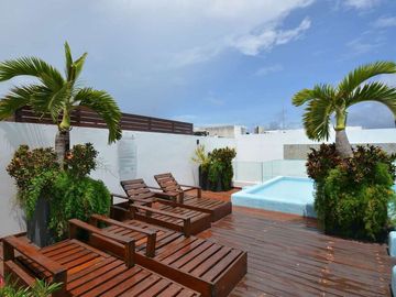 UNA RECÁMARA EN EL CARIBE A UNOS PASOS DEL MAR