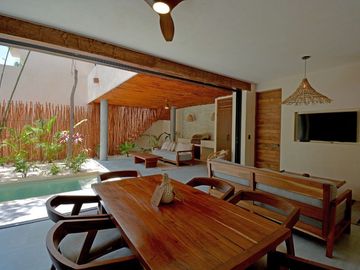 VILLA REFUGIO NATURAL EN TULUM, ESTILO MODERNO DE TRES NIVELES