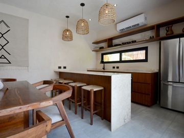 VILLA REFUGIO NATURAL EN TULUM, ESTILO MODERNO DE TRES NIVELES