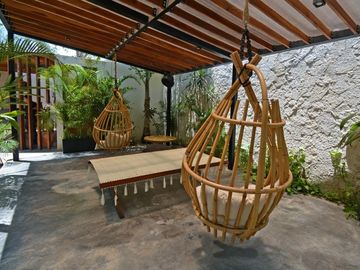 VILLA REFUGIO NATURAL EN TULUM, ESTILO MODERNO DE TRES NIVELES