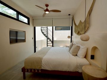 VILLA REFUGIO NATURAL EN TULUM, ESTILO MODERNO DE TRES NIVELES