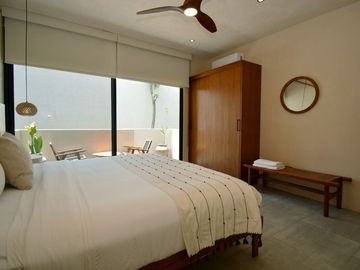 VILLA REFUGIO NATURAL EN TULUM, ESTILO MODERNO DE TRES NIVELES