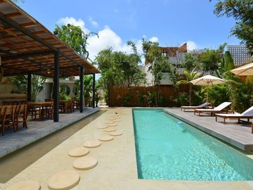 VILLA REFUGIO NATURAL EN TULUM, ESTILO MODERNO DE TRES NIVELES