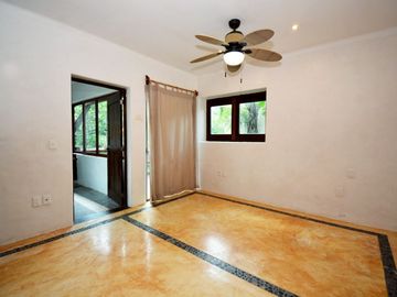 CASA DEL ÁRBOL
