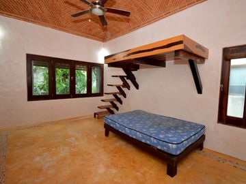 CASA DEL ÁRBOL