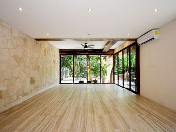 CASA DEL ÁRBOL