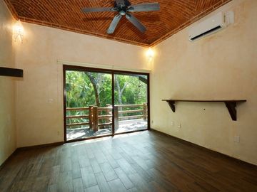 CASA DEL ÁRBOL