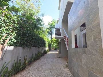EDIFICIO DE 6 DEPARTAMENTOS NOVE