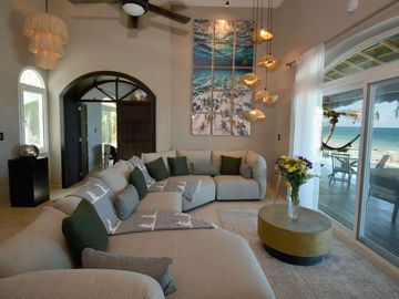 VILLA AQUA FRENTE AL MAR