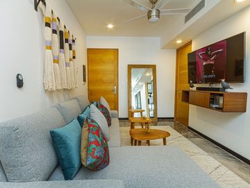 SUNRISE IT BEACHFRONT CONDO