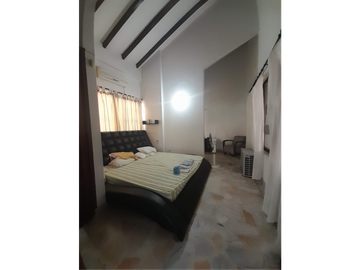 HERMOSA CASA ESQUINERA A LA VENTA EN LA FLORA CALI