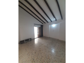 HERMOSA CASA ESQUINERA A LA VENTA EN LA FLORA CALI