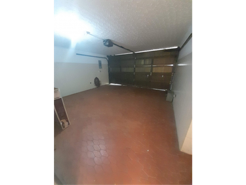 HERMOSA CASA ESQUINERA A LA VENTA EN LA FLORA CALI