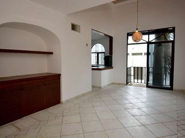 CAUTIVADOR DEPARTAMENTO ESTILO MEXICANO EN EL CORAZÓN DE PLAYA DEL CARMEN