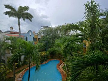 CAUTIVADOR DEPARTAMENTO ESTILO MEXICANO EN EL CORAZÓN DE PLAYA DEL CARMEN