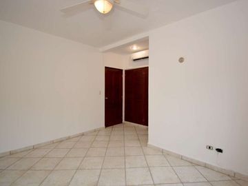CAUTIVADOR DEPARTAMENTO ESTILO MEXICANO EN EL CORAZÓN DE PLAYA DEL CARMEN