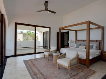 VILLA CANTERA FRENTE AL MAR EN PLAYA PARAISO
