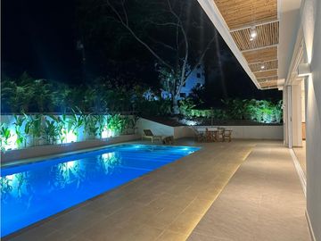 CASA EN VENTA EN LAGOS DEL PEÑON, GIRARDOT