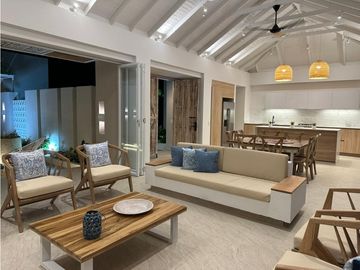 CASA EN VENTA EN LAGOS DEL PEÑON, GIRARDOT