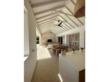 CASA EN VENTA EN LAGOS DEL PEÑON, GIRARDOT