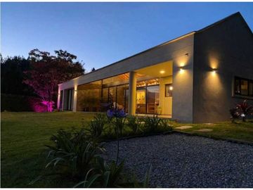 Hermosa casa en San Félix