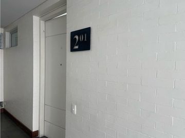 Vendo Excelente Apartamento CC Santa Bárbara
