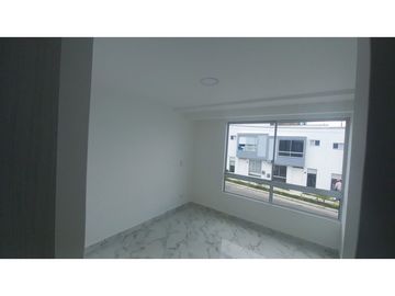 Casa en conjunto cerrado en venta sector Los Naranjos