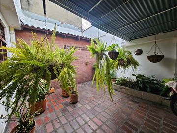 Venta casa independiente en Prados del Norte