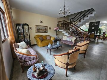 Venta casa independiente en Prados del Norte