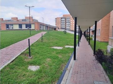 VENDO APTO 80 M2 PUERTA DEL SOL - MOSQUERA | 551 |