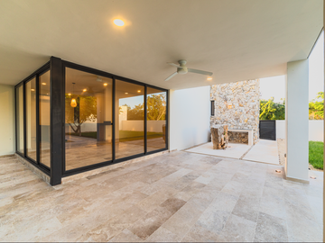 Casa en venta de 1 piso C--1107, en RESIDENCIAL DZIDZILHA, Mérida Yuc.