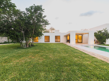 Casa en venta de 1 piso C-1109, en RESIDENCIAL DZIDZILHA, en Mérida Yuc.