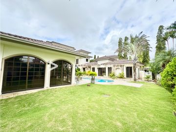 BALMORAL MANSION CON PISCINA / COSTA DEL ESTE / VENTA