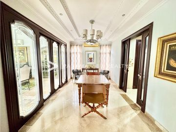 BALMORAL MANSION CON PISCINA / COSTA DEL ESTE / VENTA