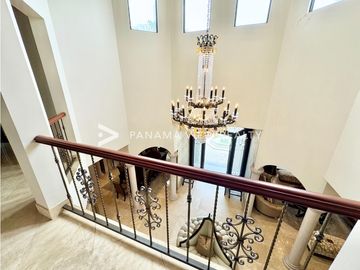 BALMORAL MANSION CON PISCINA / COSTA DEL ESTE / VENTA