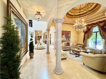 BALMORAL MANSION CON PISCINA / COSTA DEL ESTE / VENTA