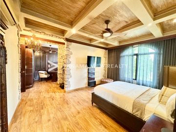 BALMORAL MANSION CON PISCINA / COSTA DEL ESTE / VENTA
