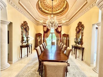 BALMORAL MANSION CON PISCINA / COSTA DEL ESTE / VENTA