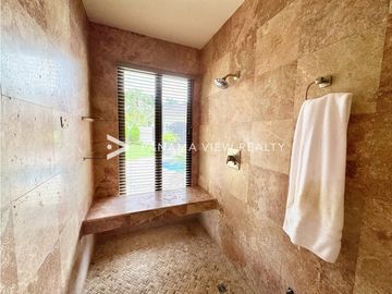 BALMORAL MANSION CON PISCINA / COSTA DEL ESTE / VENTA