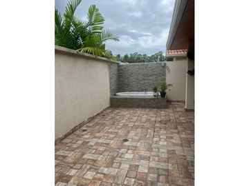 SE VENDE CASA EN COSTA VERDE