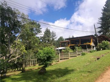 CASA CAMPESTRE A LA VENTA EN CERRO AZUL LAS NUBES