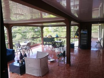 CASA CAMPESTRE A LA VENTA EN CERRO AZUL LAS NUBES