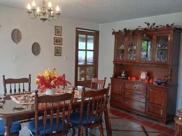 VENTA DE CASA EN AVENIDA PASEO DE LOS CISNES EN METEPEC