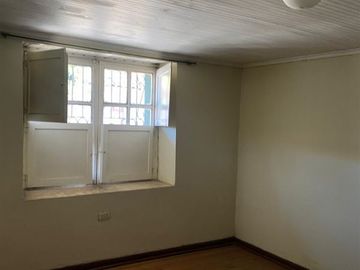 Casa en Venta en Esquina de membrillar con Igualdad