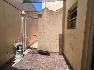Departamento Tipo Casa en venta en Lanus Este