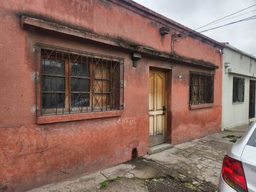 VENDO CASA DE 3 DORMITORIOS COMUNA DE RECOLETA