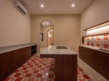 Casa en venta de 4 recámaras en el Barrio de Santiago, Mérida, Yucatán