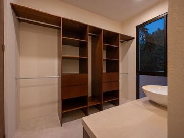 Casa en venta de 4 recámaras en el Barrio de Santiago, Mérida, Yucatán